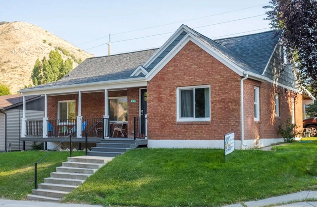 The Red Roost Lava - Whole House