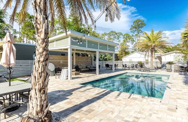 The Retreat in Santa Rosa Beach Bungalow E