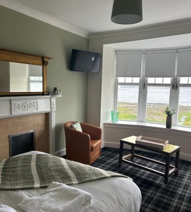 The Rhu Inn