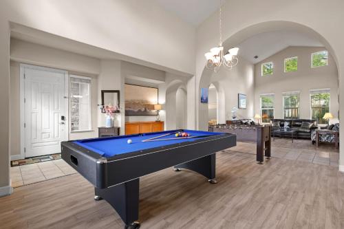 The Rivercrest Branch House - Close to Costco, Boat Ramp, Fishing, and Shopping