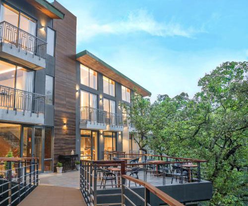 The Rosefinch Sarovar Portico