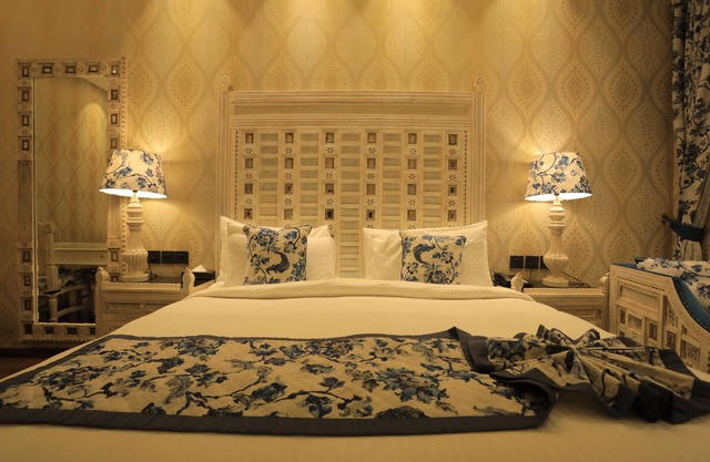 THE ROYAL VENETIAN