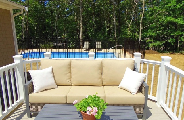 The Salt Pond House w/Salt Water Pool - Gateway to Cape Cod National Seashore