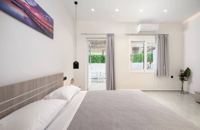 The Saltwater Suite 1Min Beach