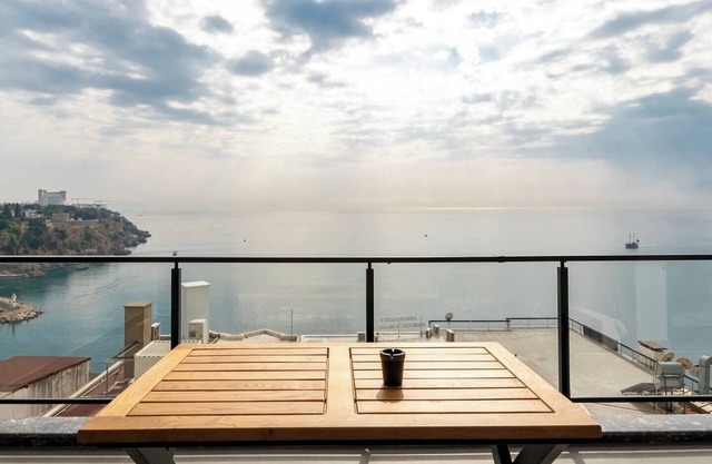 The Sea Cliff Signature: Sea and Mountain Views in the Heart of Antalya