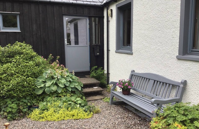 The Seashell A delightful Skye Cottage By The Sea nAmazing Views and Sunsets