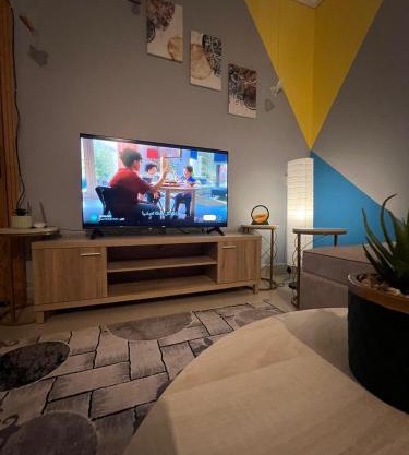 The Smart Studio 102