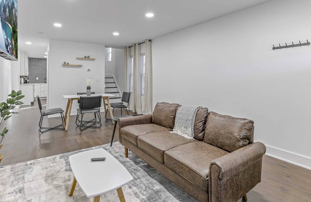 The South Haven 2- 2 BR New Renovation