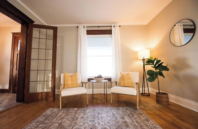 The Stallis Palace: Large 3BR House