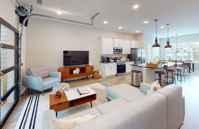 The Stonecrest Hideaway | Dog-friendly townhouse in Nashville with deck & grill