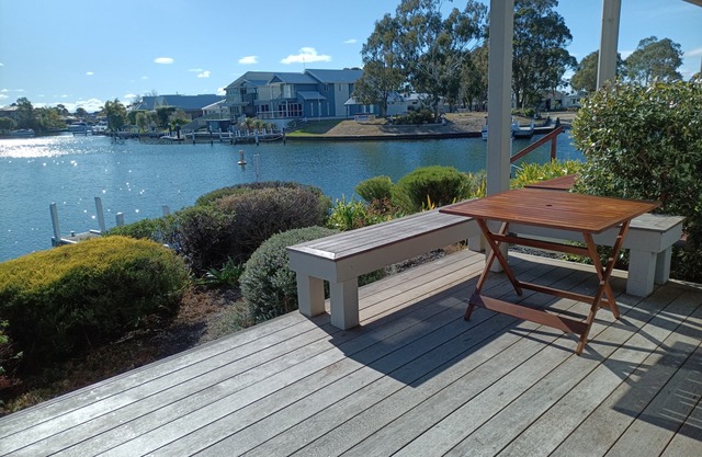 'The View' 🌞 @Captains Cove Waterfront