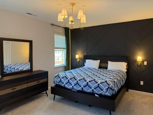 The Villas Xanadu Brand New near RDU Airport with Heated Indoor Pool Gym