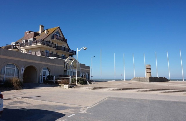 THE VOILE DE NACRE *