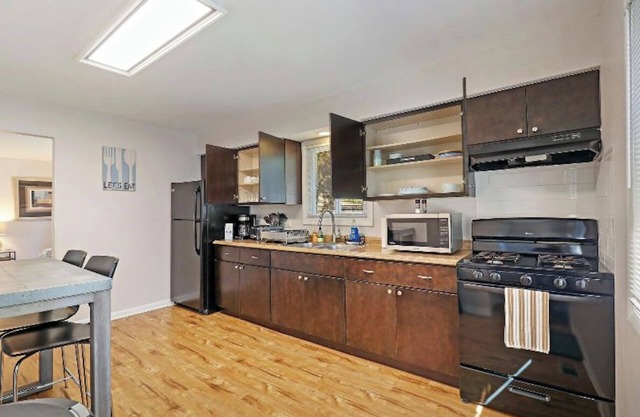 The Walnut Ranch close to Vista East Medical Center and Great Lakes Naval Base