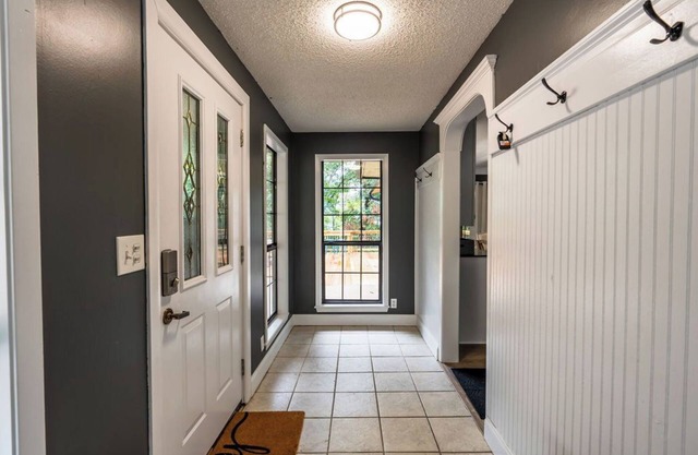 The Waters Edge on Greers Ferry lake. Take a walk to personal pebble beach