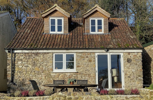 THE WHEELHOUSE, pet friendly, with a garden in Yarcombe