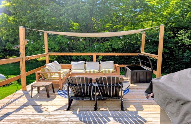 The Whispering Acres-Peaceful Nature Retreat with Pool, Firepit and greenery