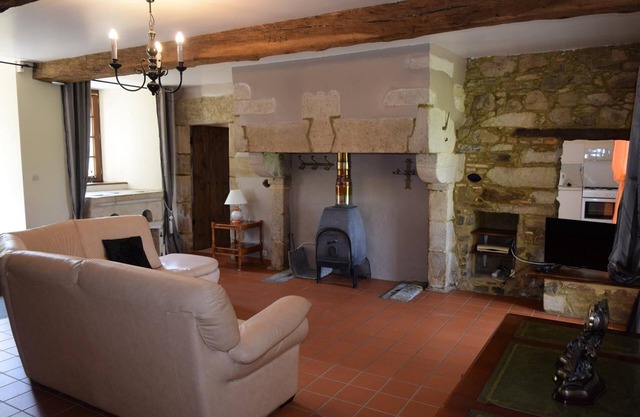 The Wine Cellar apartment, summer & winter rental, Pays de Loire
