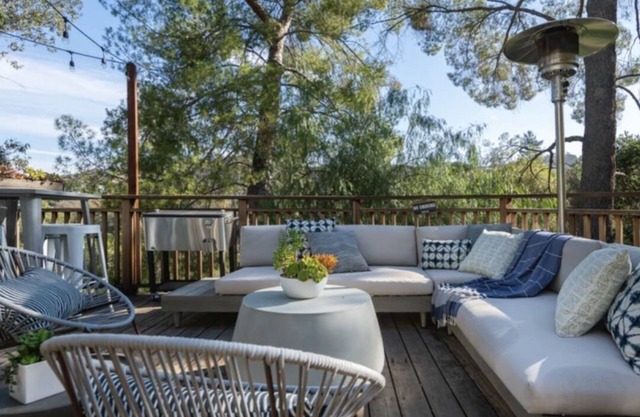 THE Zen Treehouse Retreat- Great Views and Peaceful Decks!n