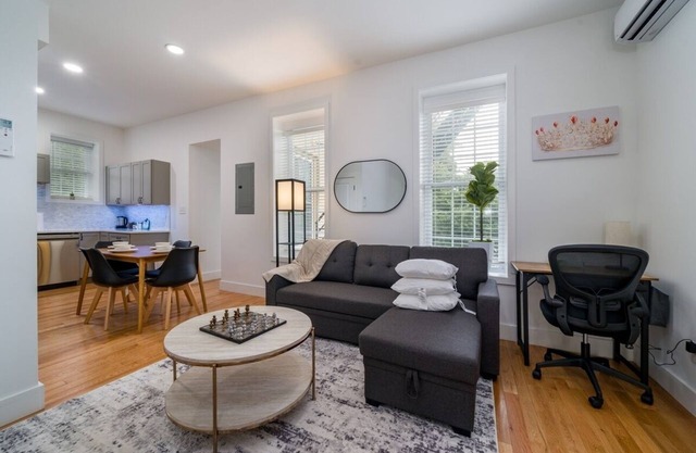 This apartment is a 2 bedroom(s), 1 bathrooms, located in Rochester, NY.