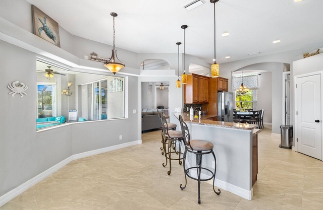 This house is a 4 bedroom(s), 2.5 bathrooms, located in North Port, FL.