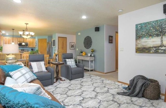 This house is a 4 bedroom(s), 2.5 bathrooms, located in Vancouver, WA.