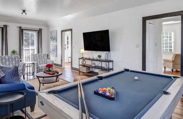 This house is a 5 bedroom(s), 2.5 bathrooms, located in Rincon, GA.