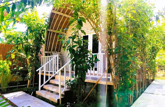 This house only accepts friendly travellers