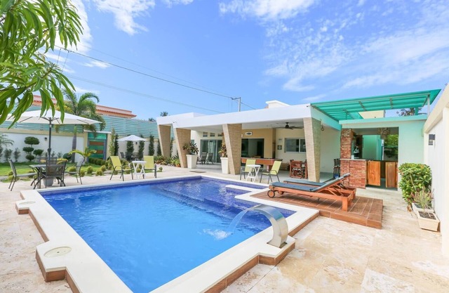 This villa is a 2 bedroom(s), 2 bathrooms, located in Matancita, Nagua.