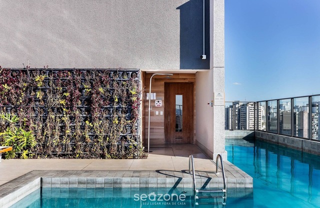 THK - Building With Pool in the Republica Neighborhood in SP