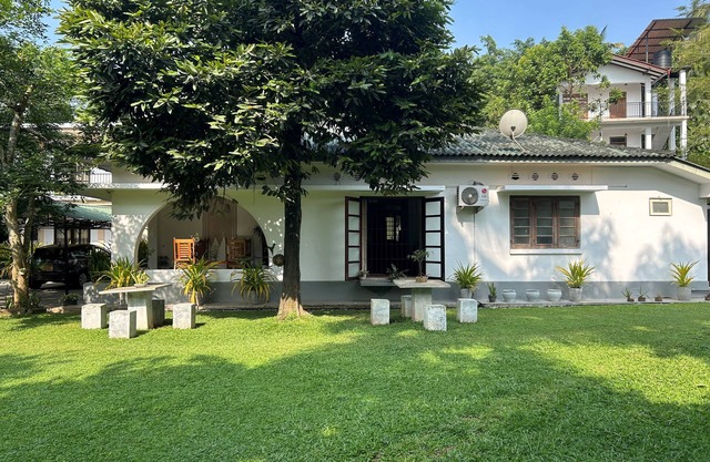 Thomasz Lodge