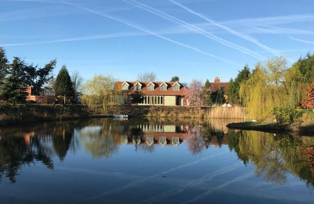 Thonock lane lodge