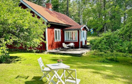 Three-Bedroom Holiday Home In Hultsfred