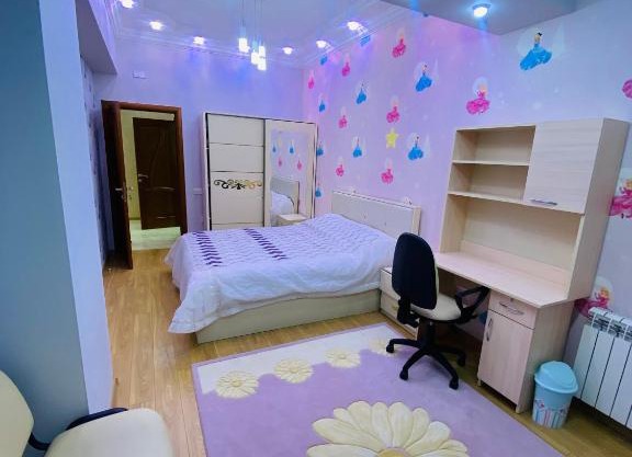 Three bedrooms comfortable apartment by Baku Housing