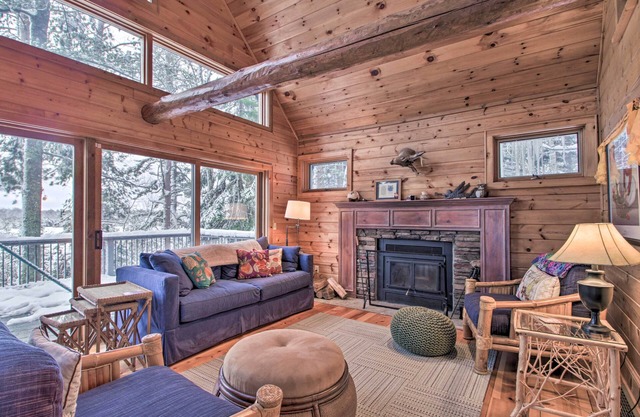 Thunder Lake Escape + Boat Dock!