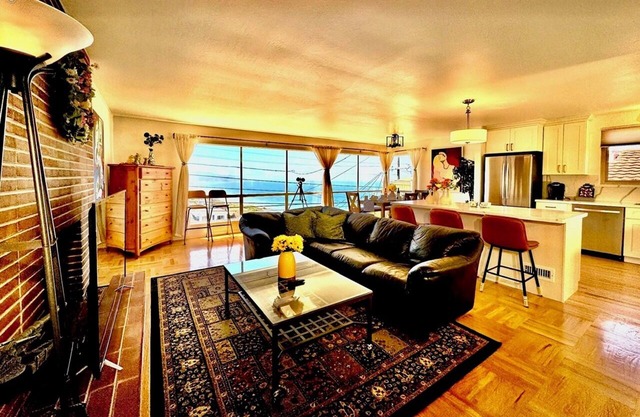 Tide’s Edge Ocean & Beach Serenity