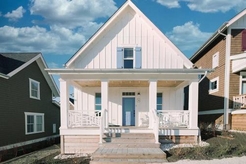 Tidewater Cottage by Seabrook Hospitality