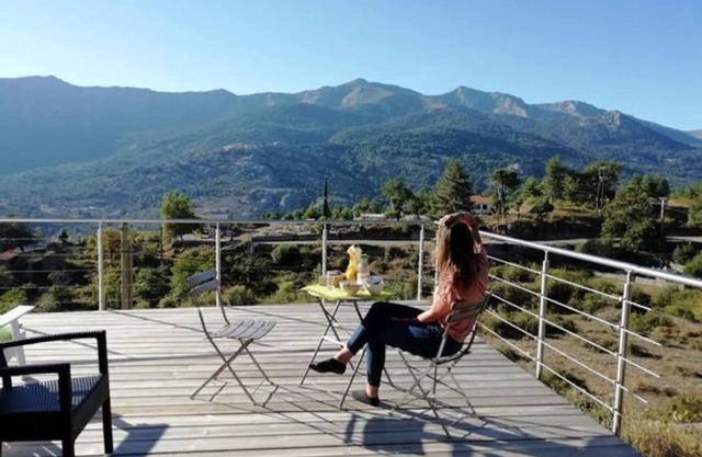 Timber-frame house ideal for trail riding, hiking and swimming