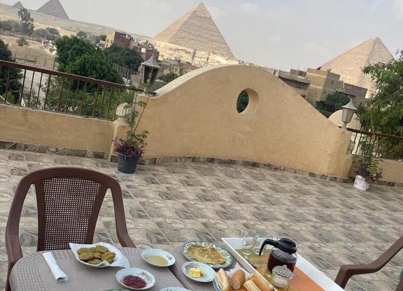 Timo Pyramids View