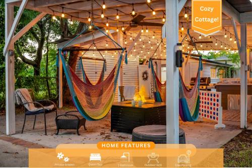 Tiny Cottage - 3 MI to Downtwn w Grill & Hammocks