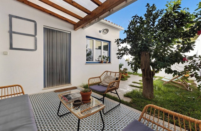 Tiny Home 'Casa Das Cantonas Valada' with Shared Pool, Wi-Fi and Air Conditioning