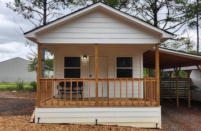 Tiny Home in Leesburg - Convenient to Leesburg Landing and Cherokee Rock Village