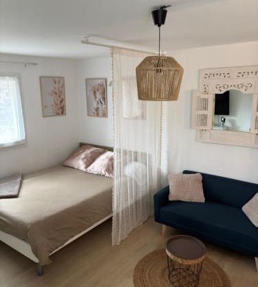 Tiny house à 50m de la plage de Miomo