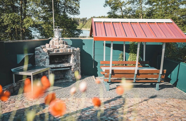 Tiny house by the lake - romantic & with its own barbecue corner 🔥🌊