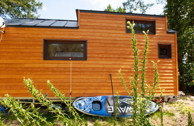 Tiny House 'Number 2 Ernesto' with Lake View, Garden & Wi-Fi