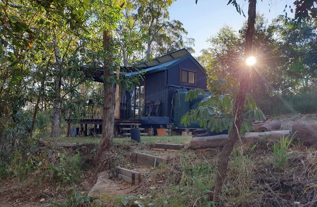 Tiny in The Treesn- Cute, Spacious Tiny House set privately amongst the trees.n