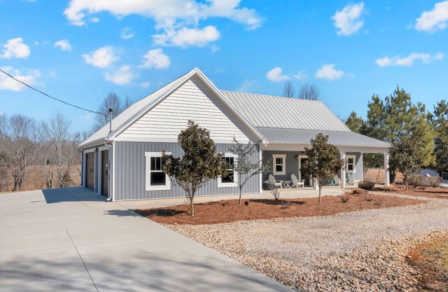 TN Getaway beside Tims Ford State Park Winchester,TN… Golf,Boat,Fish, Hike,RELAX