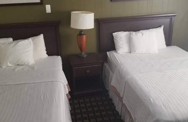 Tomac Motor Inn