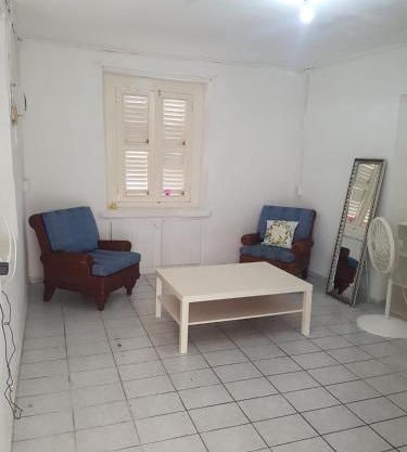 Top Central Location, Private Apartment, in the City Willemstad