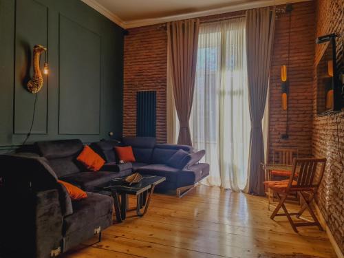 Top Floor Apartment+Balcony in sololaki/Room 25